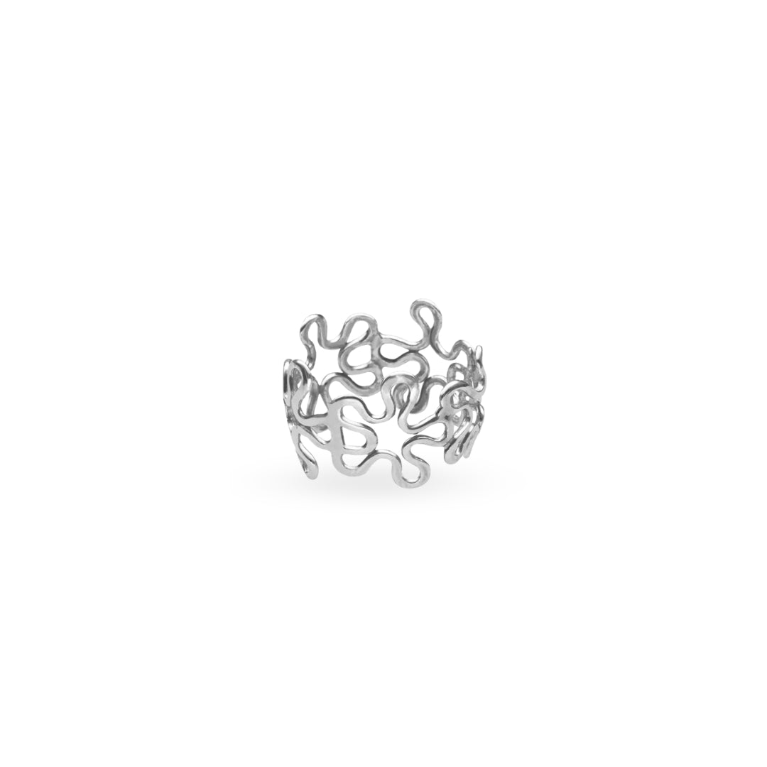 Sterling silver BLOMMAN Scarfring with an intricate openwork floral design.