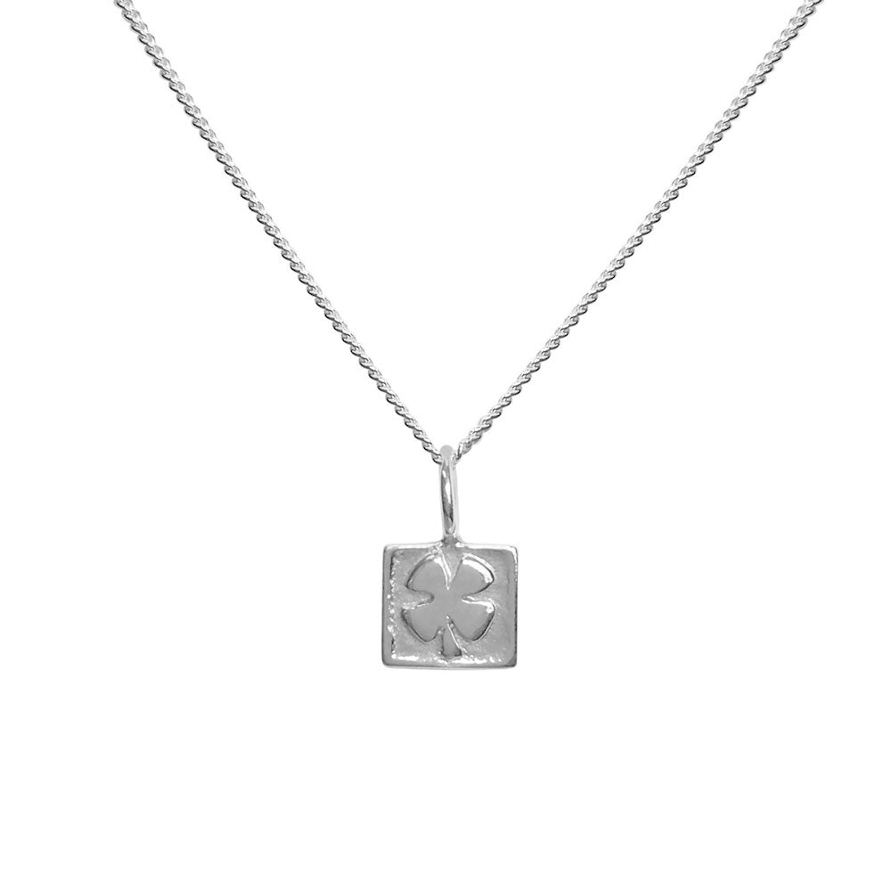 Lyckoklöver halsband med fyrkantig silverplatta och fyra blad på kedja