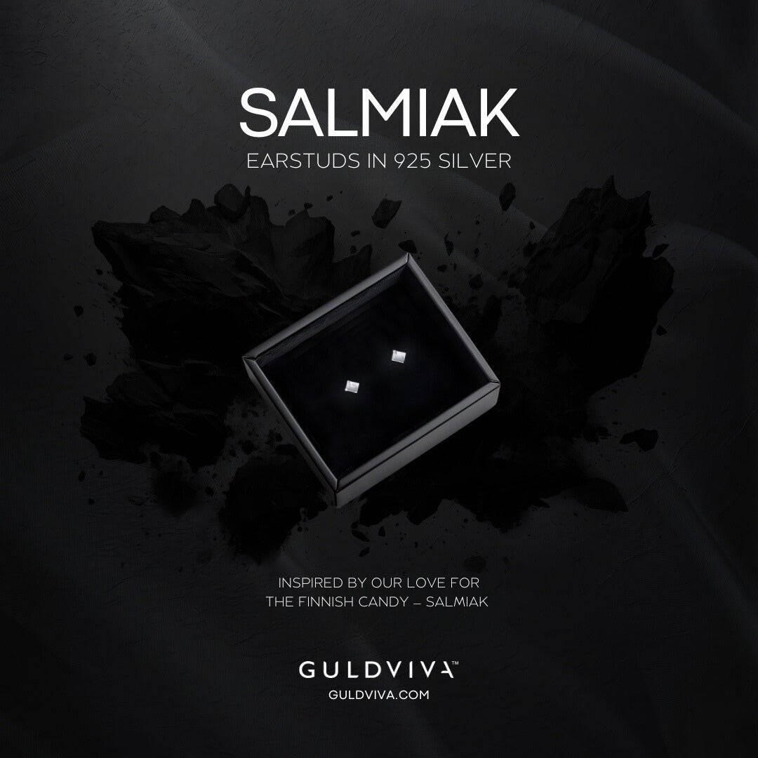 SALMIAK örhängen på stift i 925 sterling silver små fyrkantiga studs ca 5 mm breda