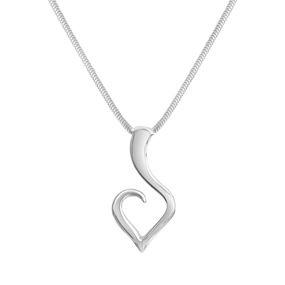 SPANT L halsband i sterlingsilver med ett kurvat hjärtformat hängsmycke på 42 cm ormkedja.