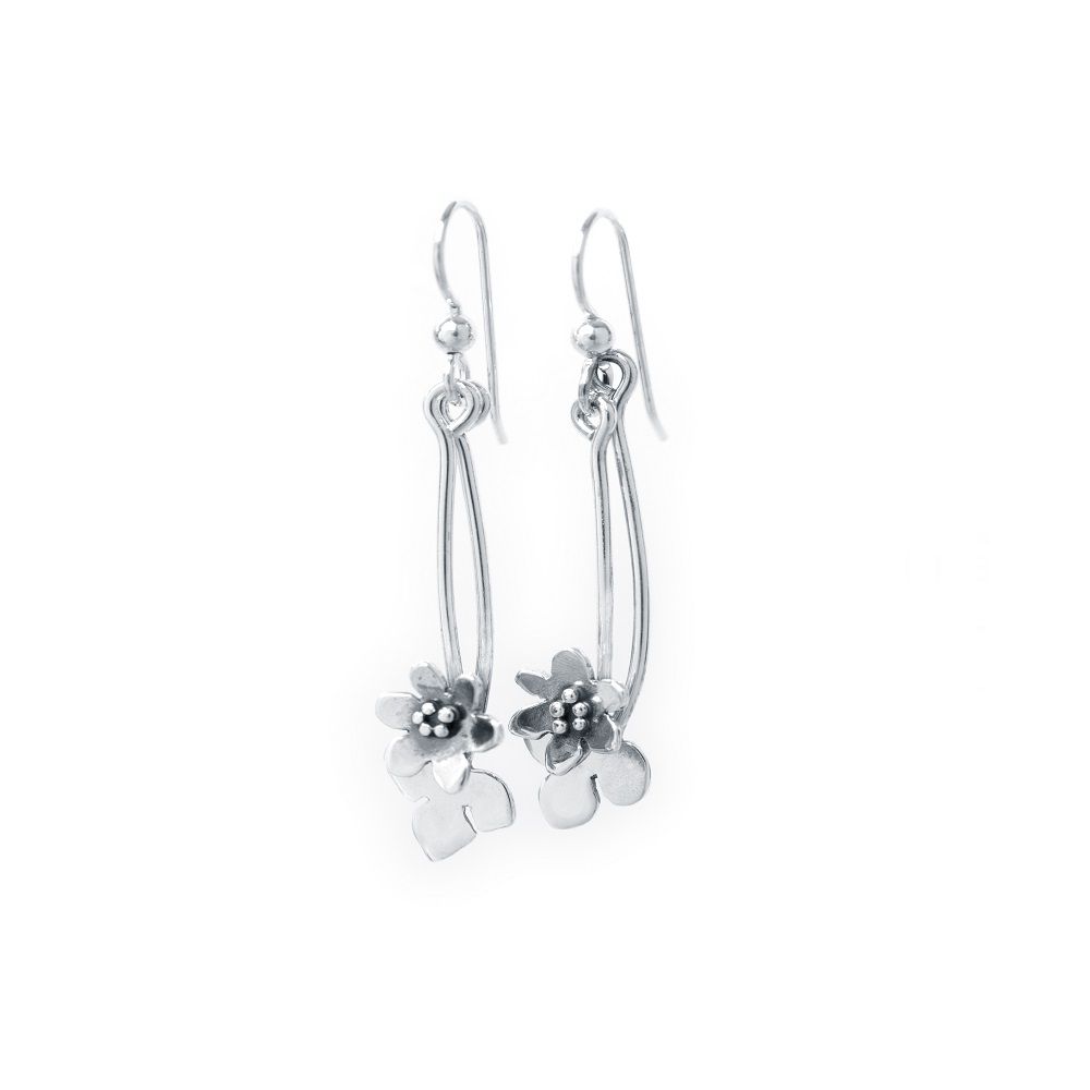 BLÅSIPPA BLAD örhängen på krok i antikbehandlat silver med blomma och blad