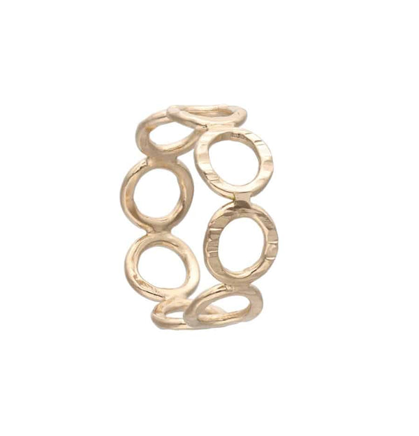 Circla ring i återvunnet 18K guld med cirklar och hamrade detaljer