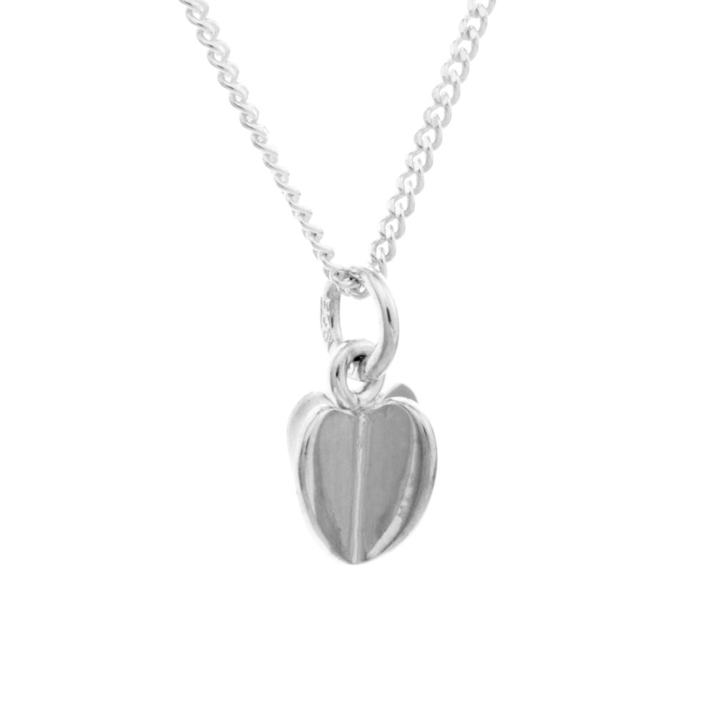 NELLO HJÄRTA halsband i 925 sterling silver med ett litet fyrsidigt hjärta på kedja