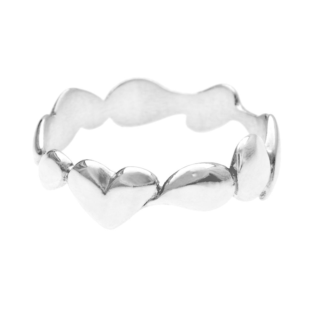 RAR ring i 925 sterling silver med små hjärtan och droppformade silverkulor, handgjord och nickelfri, cirka 7 mm bred.