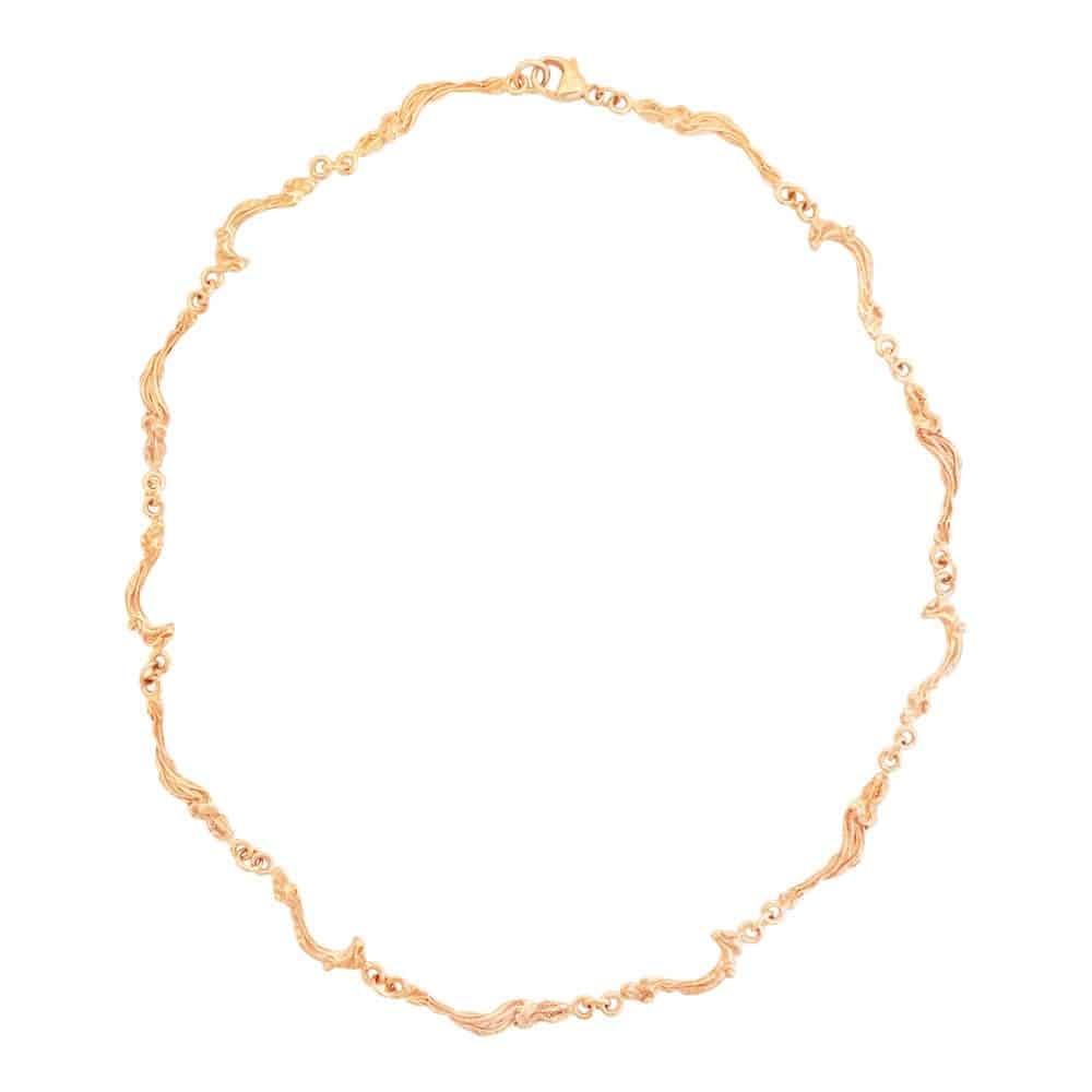 HAVET 18K collier i guld med vågig kedja cirka 9 mm bred och 46 cm lång