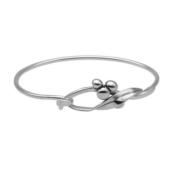 HAVTORN armring in 925 sterling silver with antique detailing and a decorative knotted motif with three beads