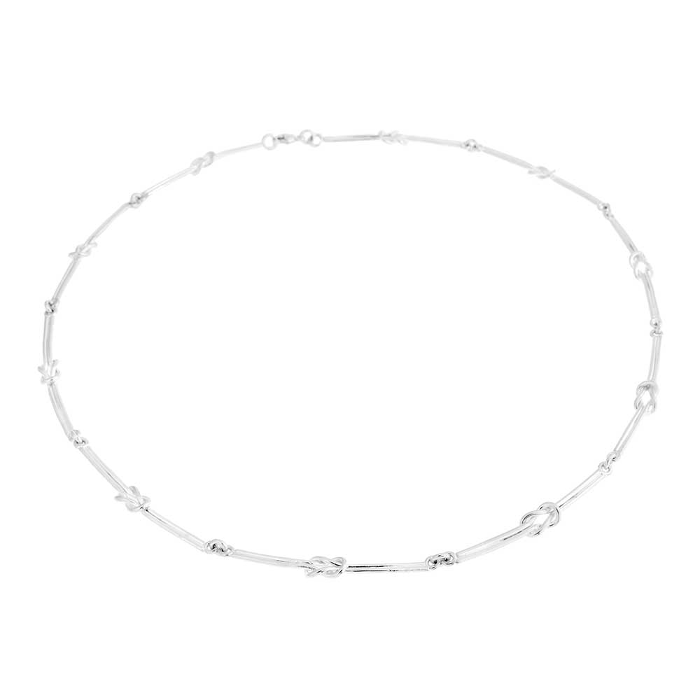 RÅBANDSKNOP collier in sterling silver with knotted links laid in a circle