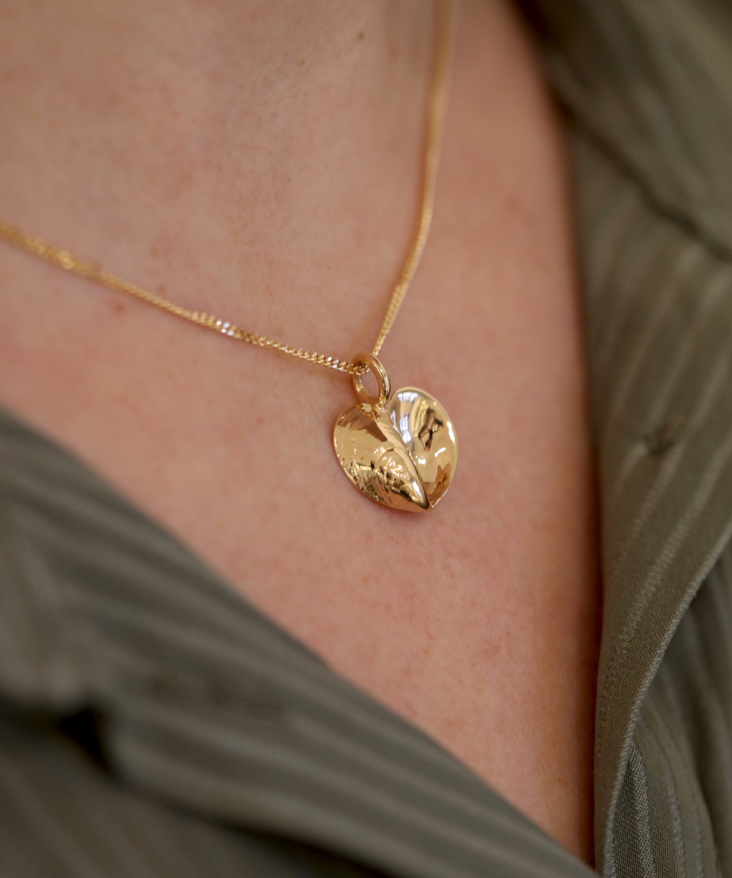 BLÅMUSSLA HJÄRTA 18K halsband - Guldviva Jewellery