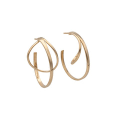 STORMSKÄRS MAJA FEST 18K gold post earrings with overlapping curved hoops.