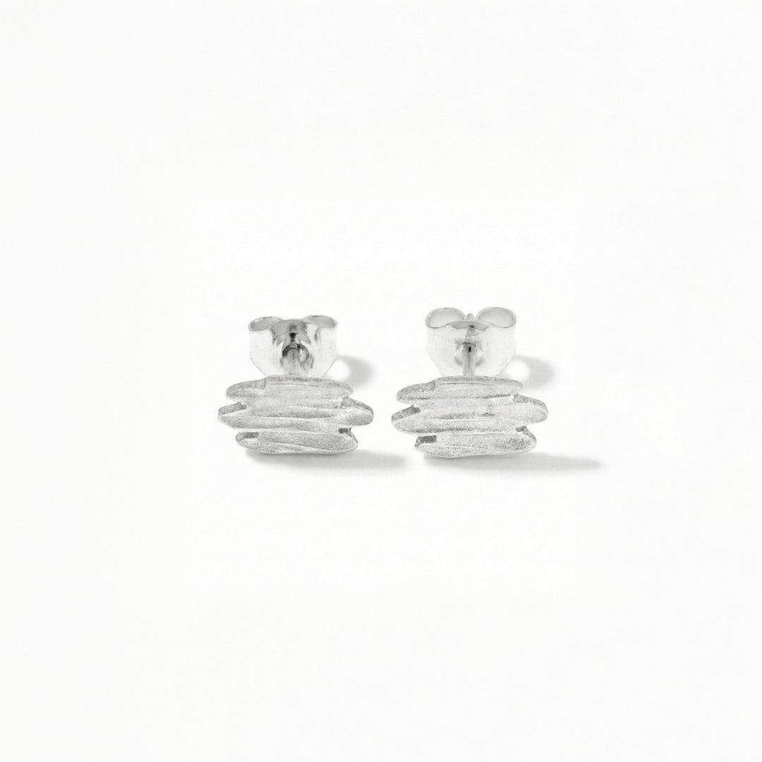ALANDICA stud earrings