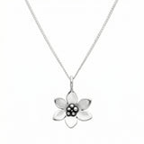 BLÅSIPPA (Hepatica) necklace