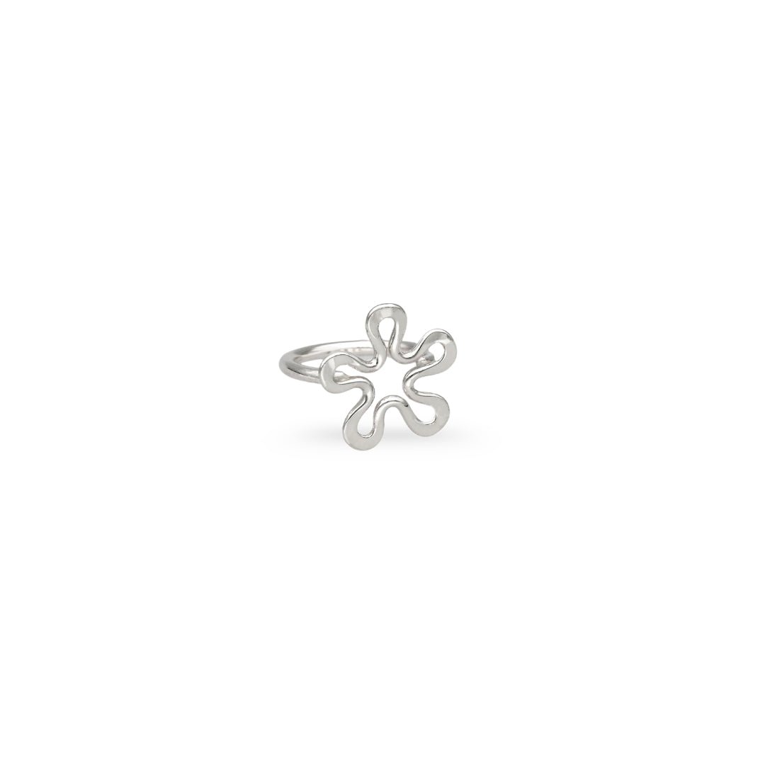 BLOMMAN ring i 925 sterlingsilver med en blomformad design
