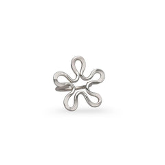 BLOMMAN Elegant ring in sterling silver with a flower shaped loop design on a white background