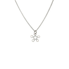 BLOMMAN XS necklace in sterling silver with a rounded six-petal flower pendant on a delicate chain