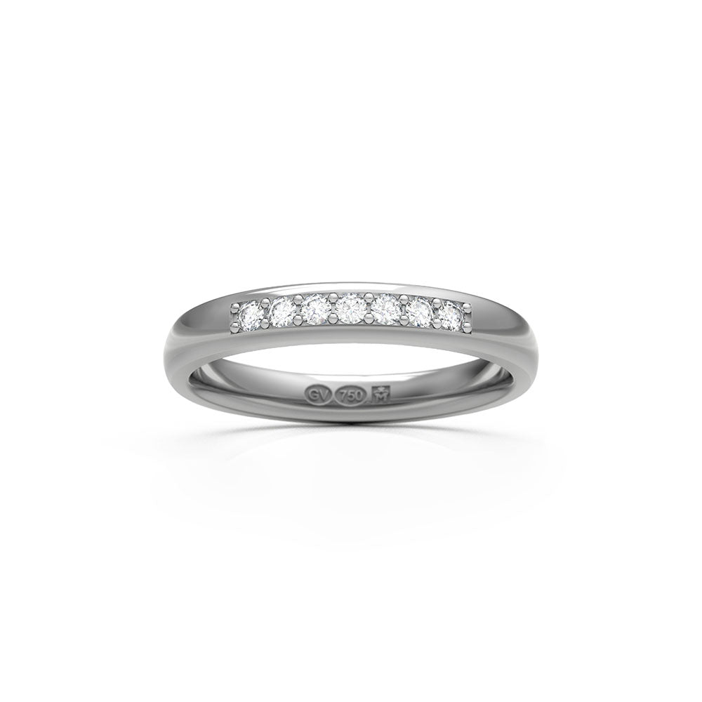 3 mm bred slät halvrund ring i återvunnet 18K vitguld med sju diamanter