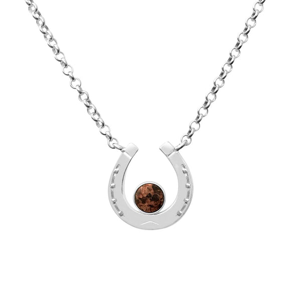 Silver hästsko halsband med brun granitsten i mitten på en 42 cm kedja.