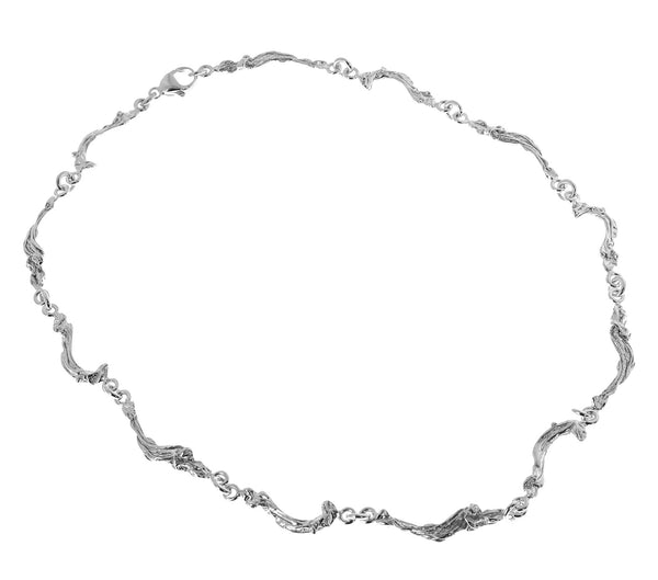 HAVET halsband i sterlingsilver med vågliknande kedja inspirerad av stormiga Ålands hav