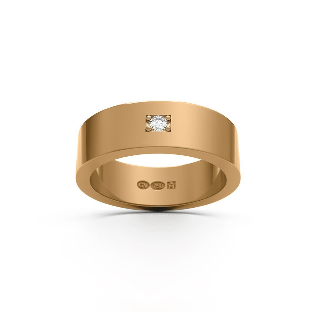 Bred 18k guld vigselring med en ensam diamant i en fyrkantig inställning