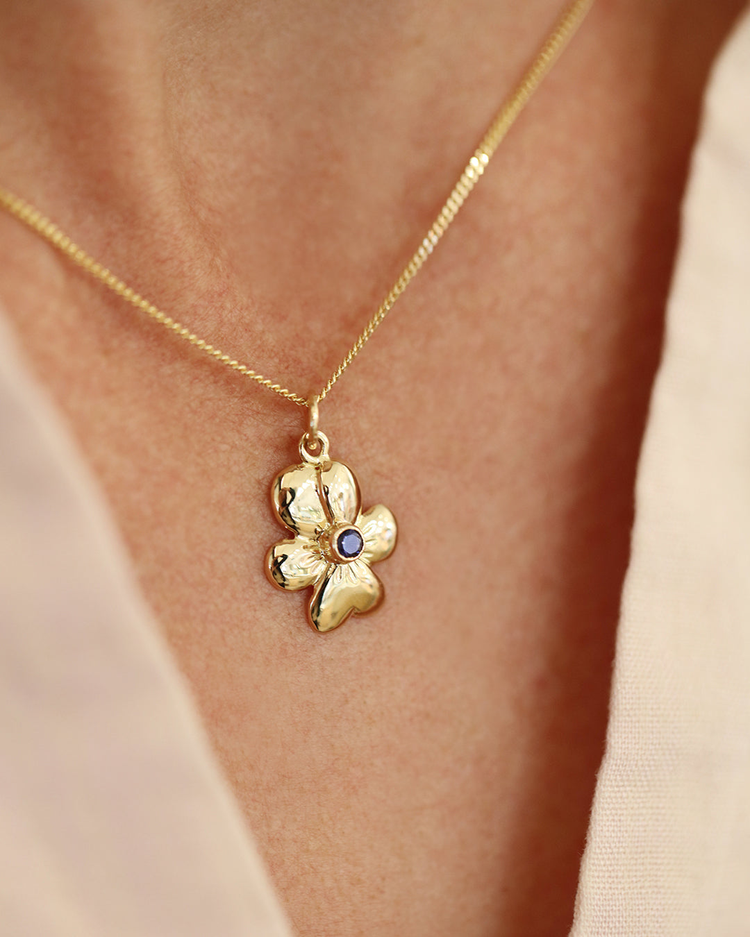 VIOL (Violet) S 18K necklace with Finnish cordierite