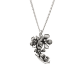 ÄPPELBLOM S halsband med blomsterhänge i silver på pansarkedja