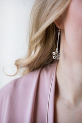 BLOMMAN™ Duo örhängen med krok - Guldviva Jewellery