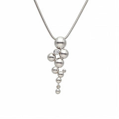 CELEBRATE halsband pendant with a cluster of silver bubbles and a small crystal