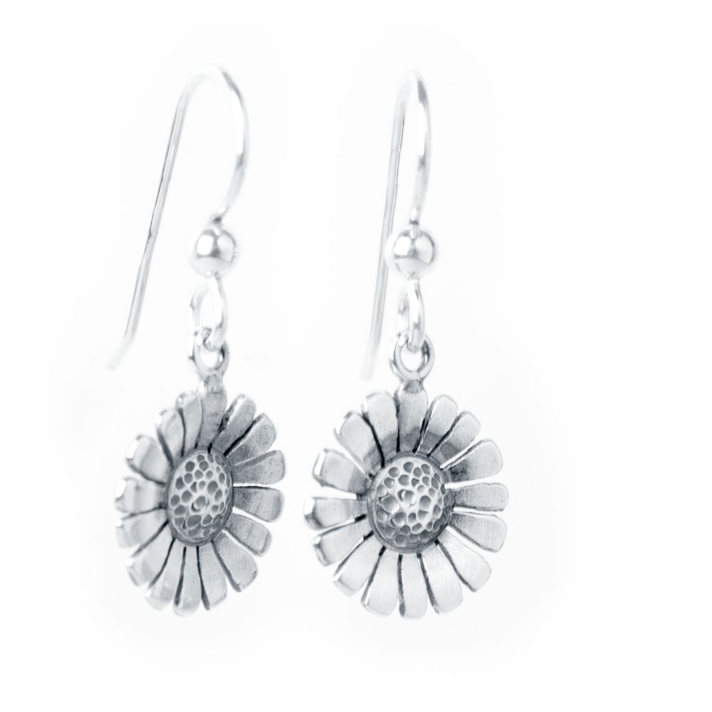 Daisy blomsterörhängen på krok i 925 sterlingsilver med prästkrageformade blommor
