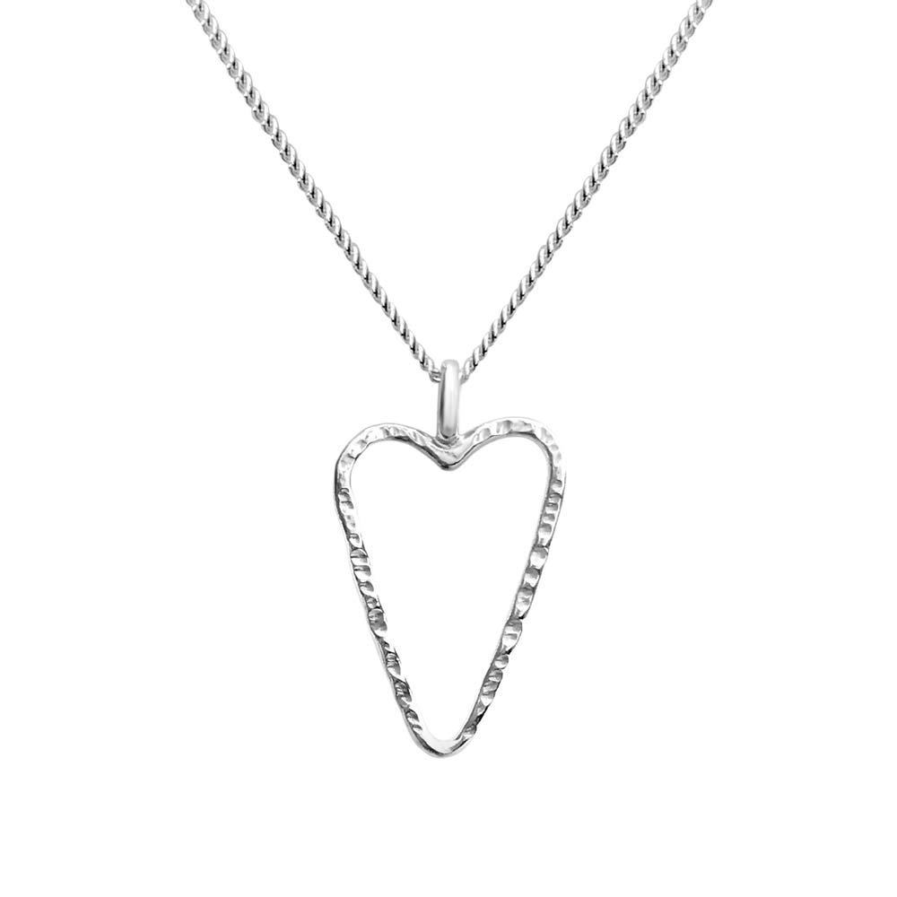925 sterling silver öppet hjärthänge på ett tunt kedjehalsband