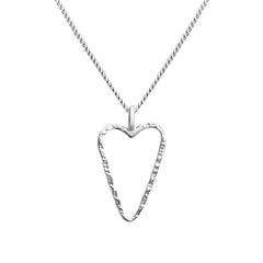 925 sterling silver öppet hjärthänge på ett tunt kedjehalsband