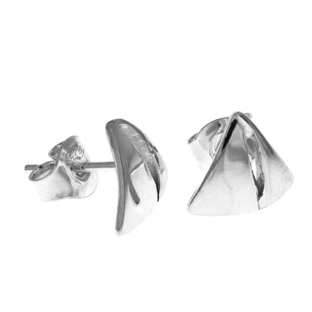 SEGEL örhängen i silver på stift med små segelmotiv
